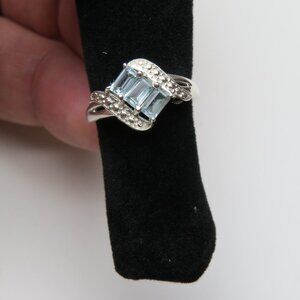 *925 Sterling Silver Genuine Topaz Ring